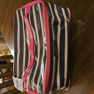 Kate Spade, NWT large Colin cosmetics case